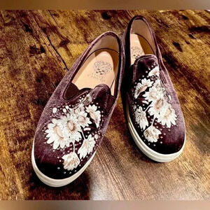 Vince Camuto | Brandia ladies slip on fashion sneakers. Size: 7.5W